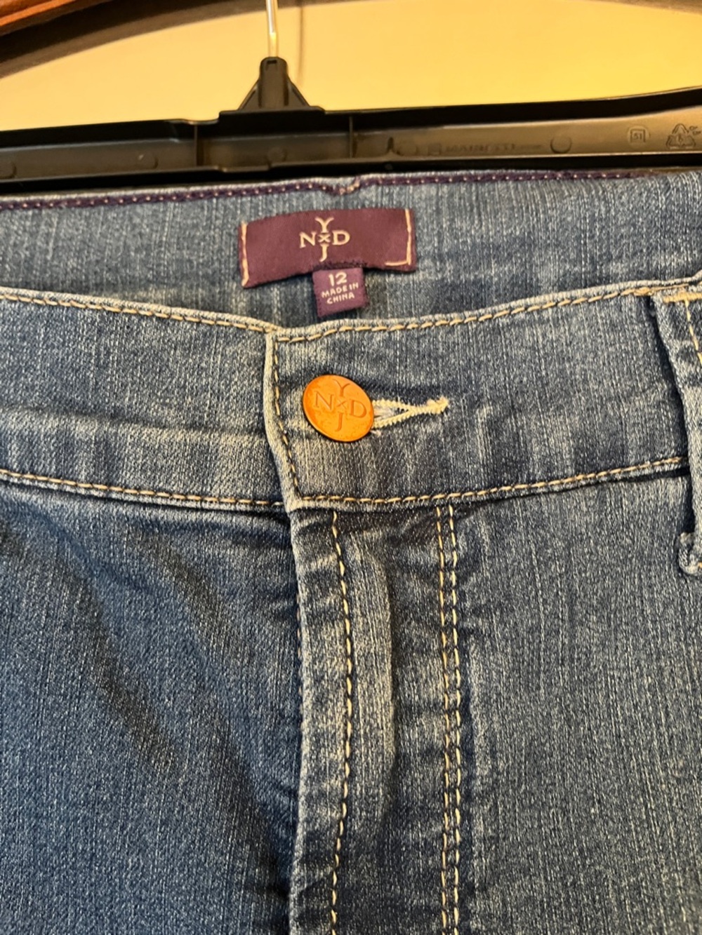 NYDJ Medium Blue Denim Capri Jeans with Copper Button Size 12 EUC - Picture 2 of 7
